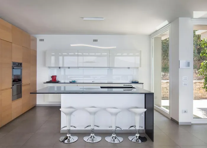 Villa Gemmma With Pool