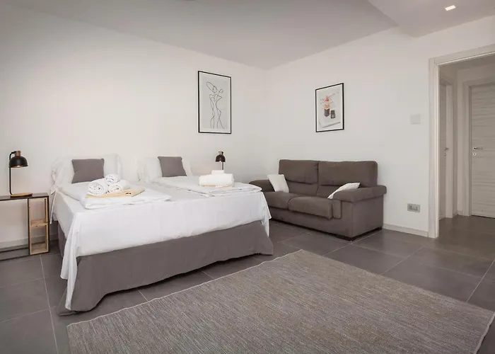 Gemmma With Pool * San Zeno di Montagna