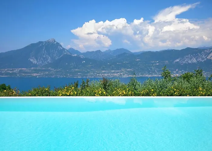 Gemmma With Pool *