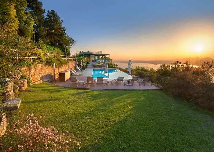 Villa Gemmma With Pool San Zeno di Montagna