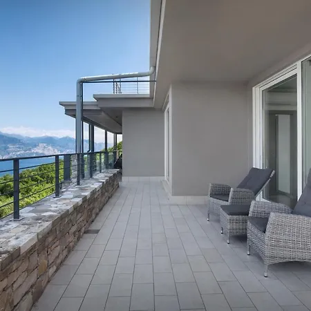 ヴィラ Gemmma With Pool *